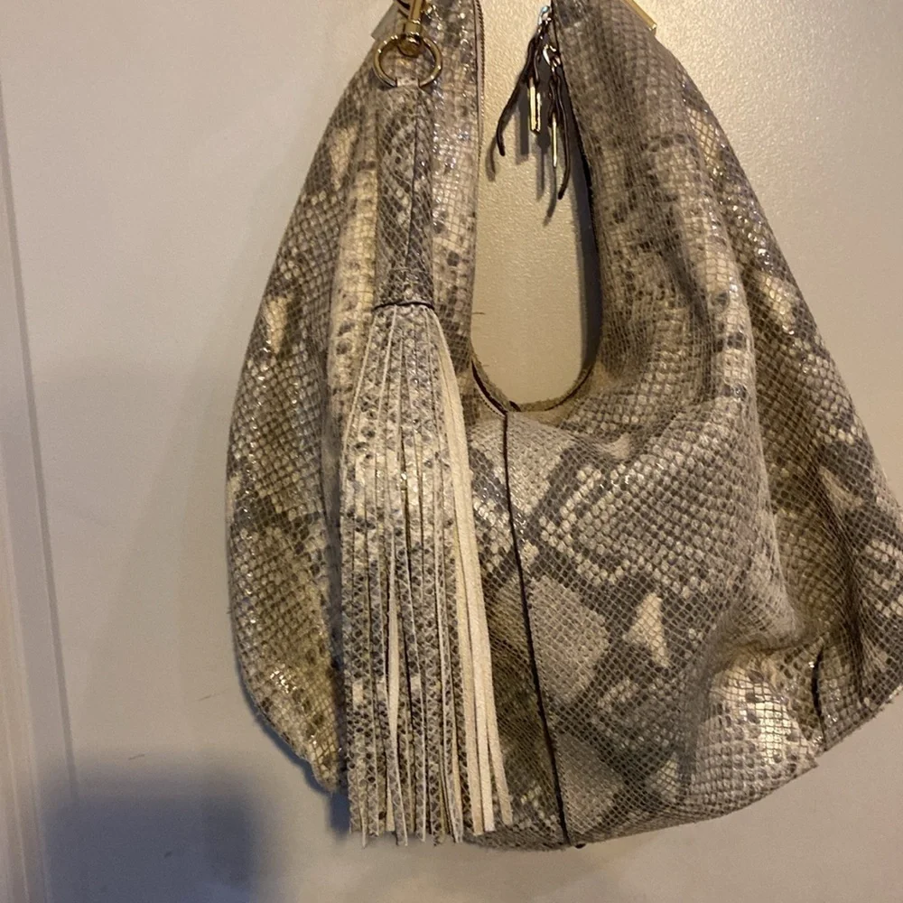 G.I.L.I. HOBO TOTE BLUSH-COLORED OSTRICH EMBOSSED LEATHER CONVERTIBLE LARGE NEW